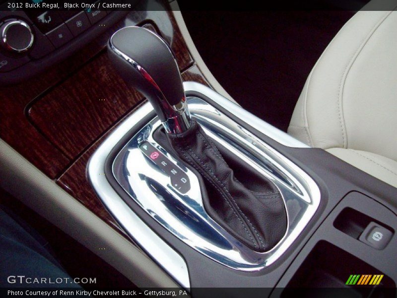 Black Onyx / Cashmere 2012 Buick Regal