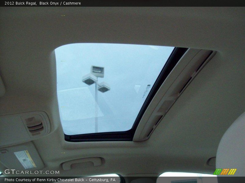 Black Onyx / Cashmere 2012 Buick Regal