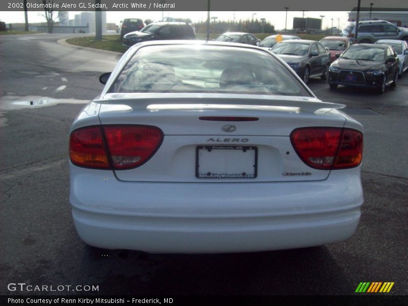 Arctic White / Neutral 2002 Oldsmobile Alero GL Sedan