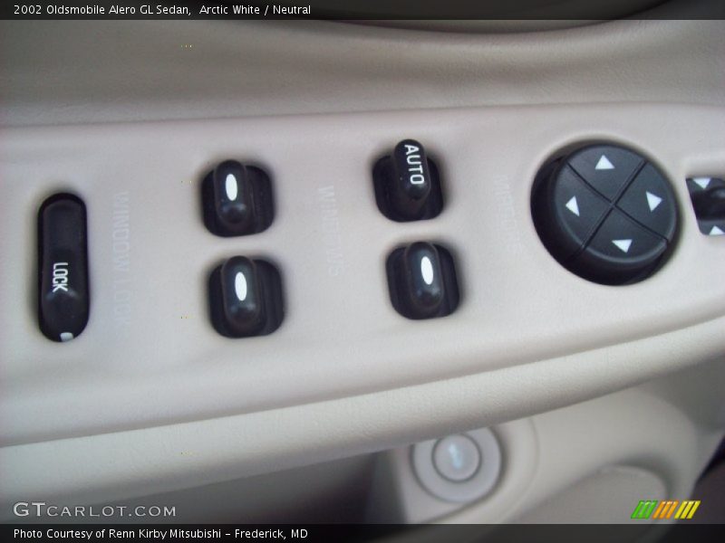 Arctic White / Neutral 2002 Oldsmobile Alero GL Sedan