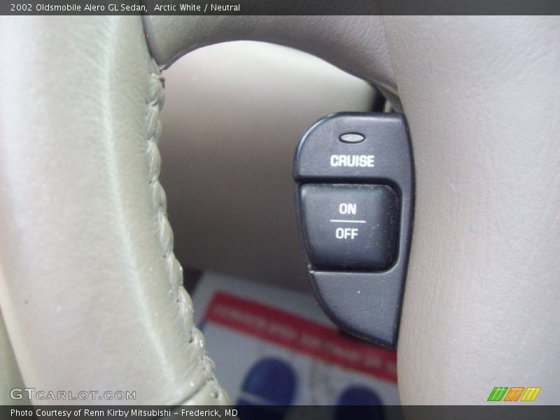 Arctic White / Neutral 2002 Oldsmobile Alero GL Sedan