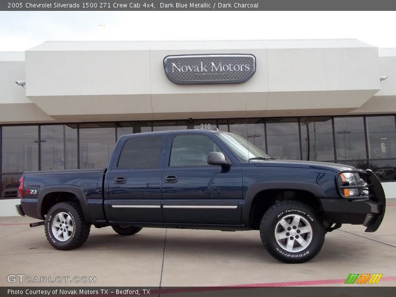 Dark Blue Metallic / Dark Charcoal 2005 Chevrolet Silverado 1500 Z71 Crew Cab 4x4