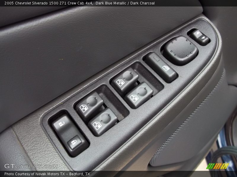 Dark Blue Metallic / Dark Charcoal 2005 Chevrolet Silverado 1500 Z71 Crew Cab 4x4