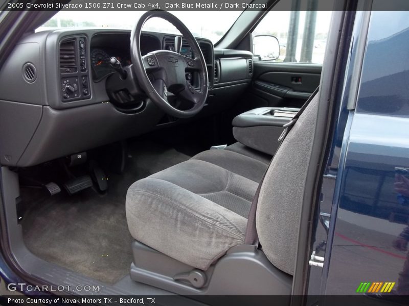 Dark Blue Metallic / Dark Charcoal 2005 Chevrolet Silverado 1500 Z71 Crew Cab 4x4