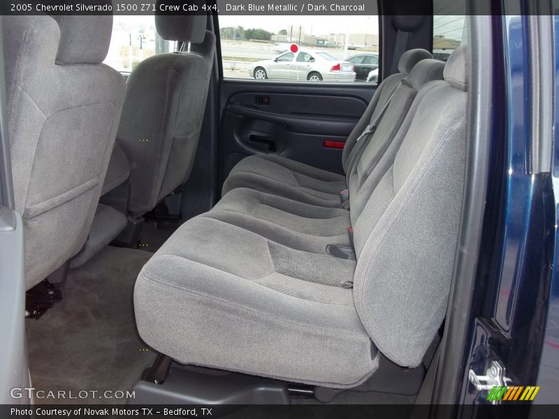 Dark Blue Metallic / Dark Charcoal 2005 Chevrolet Silverado 1500 Z71 Crew Cab 4x4