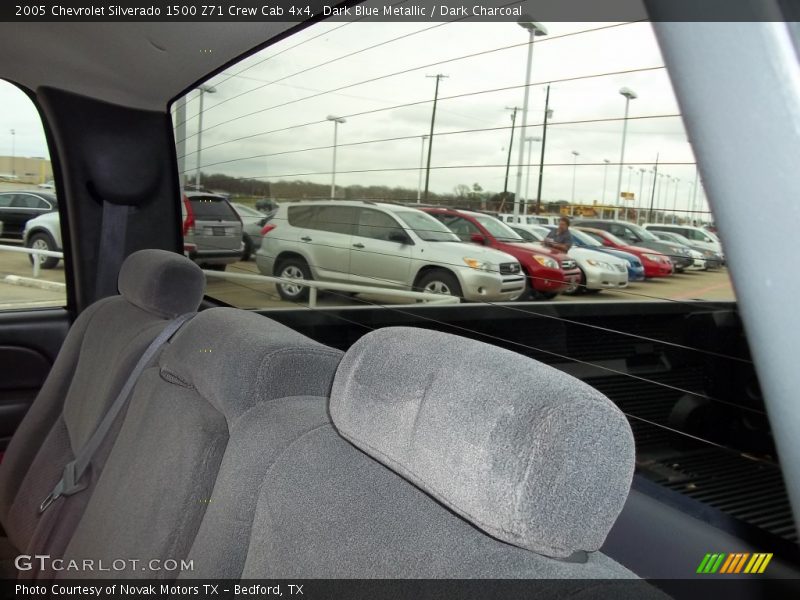Dark Blue Metallic / Dark Charcoal 2005 Chevrolet Silverado 1500 Z71 Crew Cab 4x4