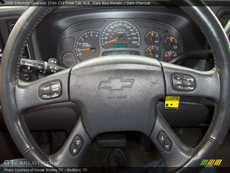 Dark Blue Metallic / Dark Charcoal 2005 Chevrolet Silverado 1500 Z71 Crew Cab 4x4