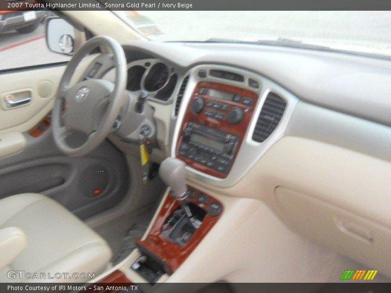 Sonora Gold Pearl / Ivory Beige 2007 Toyota Highlander Limited
