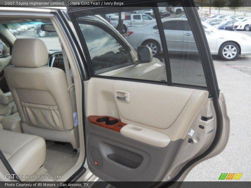 Sonora Gold Pearl / Ivory Beige 2007 Toyota Highlander Limited