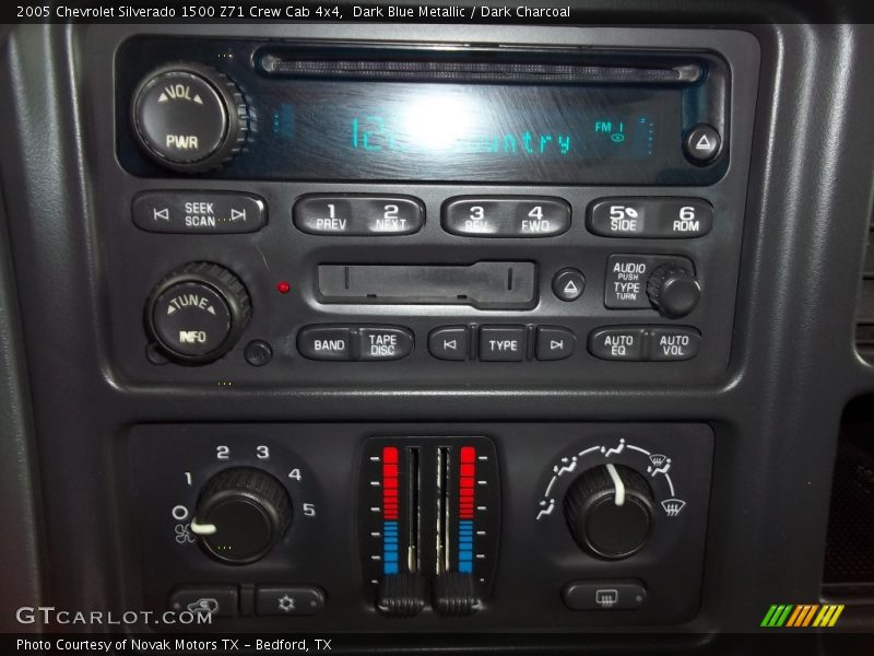 Dark Blue Metallic / Dark Charcoal 2005 Chevrolet Silverado 1500 Z71 Crew Cab 4x4