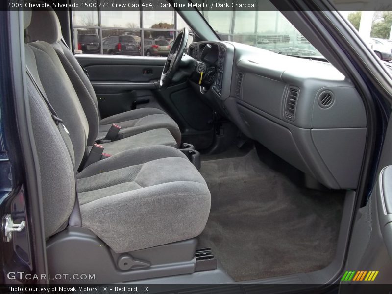 Dark Blue Metallic / Dark Charcoal 2005 Chevrolet Silverado 1500 Z71 Crew Cab 4x4