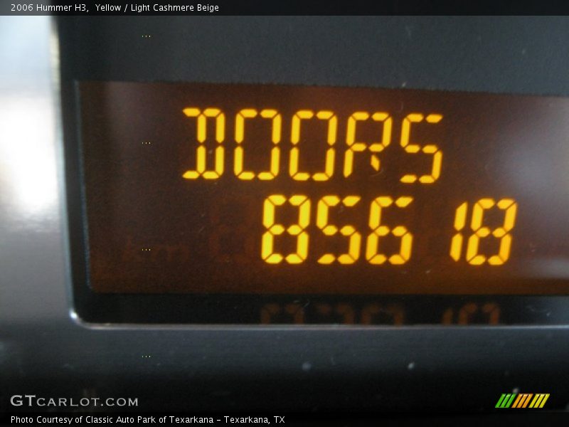 Yellow / Light Cashmere Beige 2006 Hummer H3