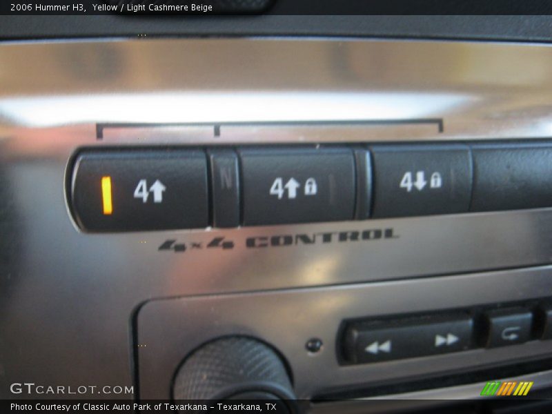 Yellow / Light Cashmere Beige 2006 Hummer H3