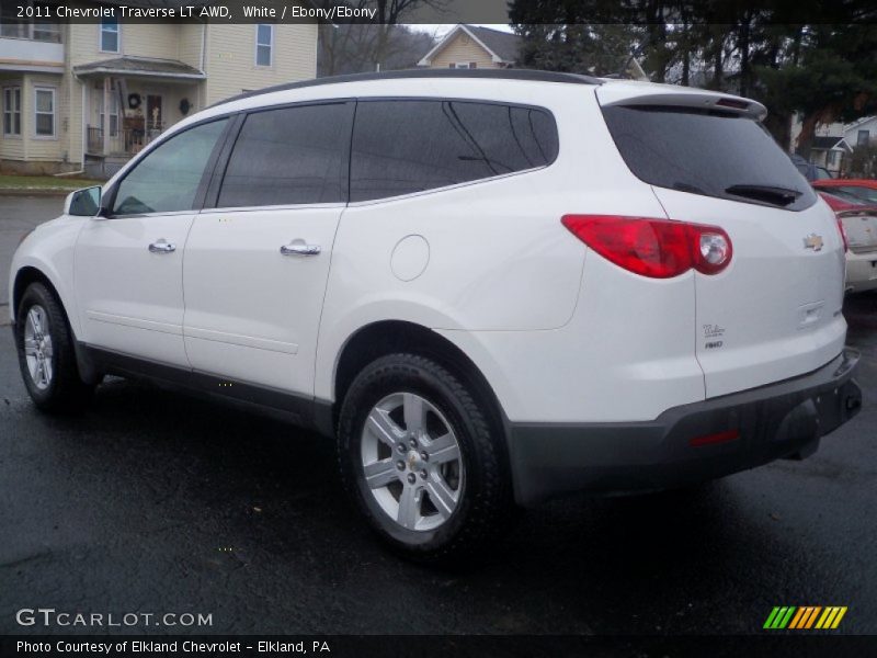 White / Ebony/Ebony 2011 Chevrolet Traverse LT AWD