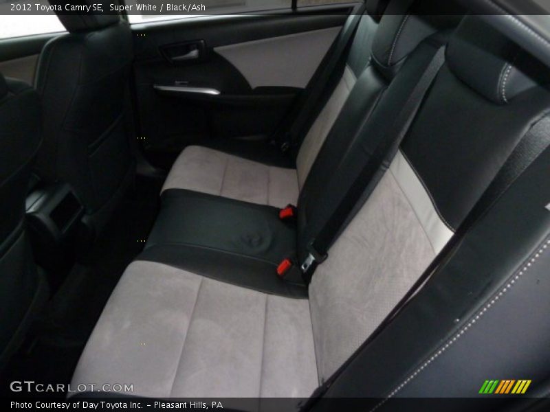 Super White / Black/Ash 2012 Toyota Camry SE
