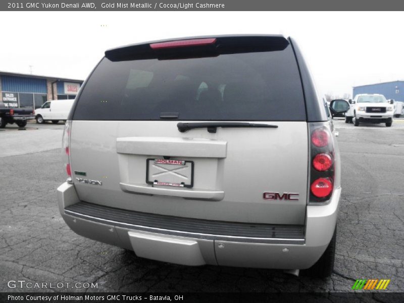 Gold Mist Metallic / Cocoa/Light Cashmere 2011 GMC Yukon Denali AWD