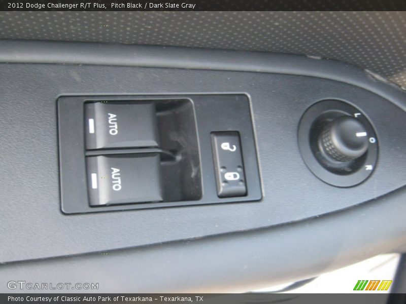 Pitch Black / Dark Slate Gray 2012 Dodge Challenger R/T Plus