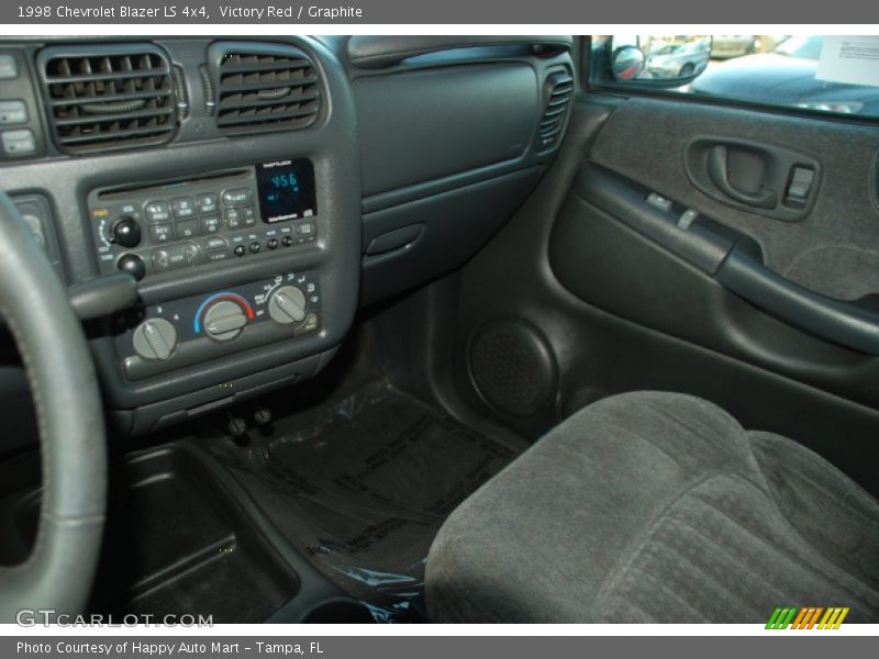 Victory Red / Graphite 1998 Chevrolet Blazer LS 4x4