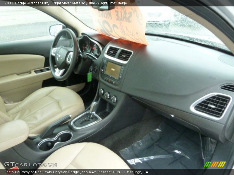 Bright Silver Metallic / Black/Light Frost Beige 2011 Dodge Avenger Lux
