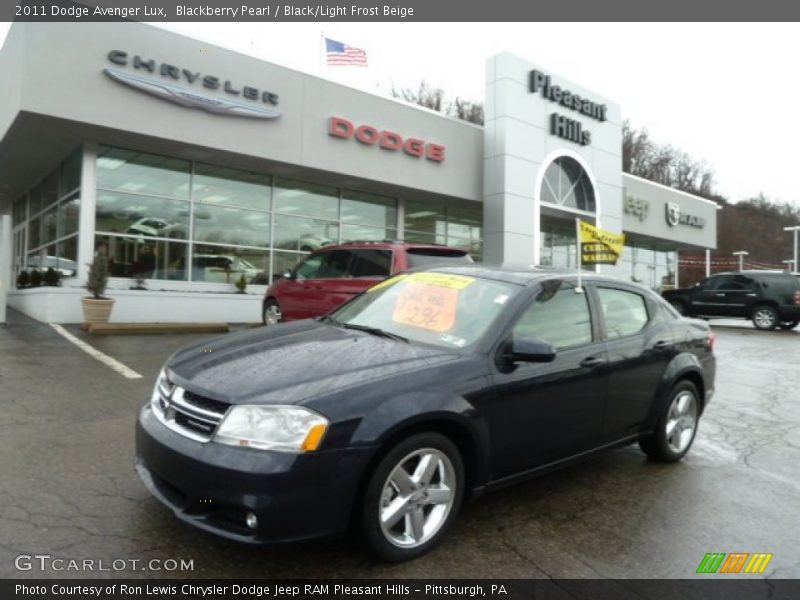 Blackberry Pearl / Black/Light Frost Beige 2011 Dodge Avenger Lux