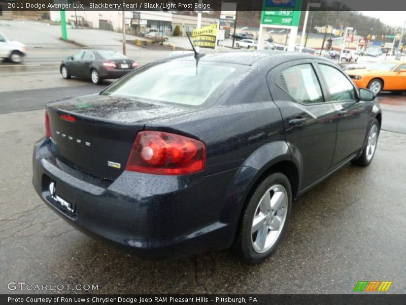 Blackberry Pearl / Black/Light Frost Beige 2011 Dodge Avenger Lux