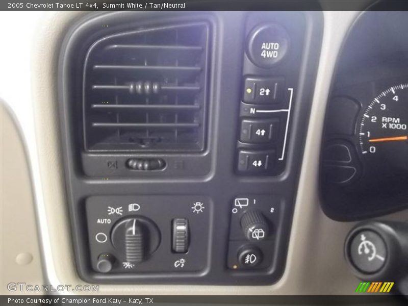 Summit White / Tan/Neutral 2005 Chevrolet Tahoe LT 4x4
