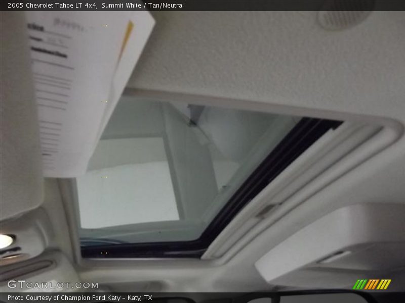 Summit White / Tan/Neutral 2005 Chevrolet Tahoe LT 4x4