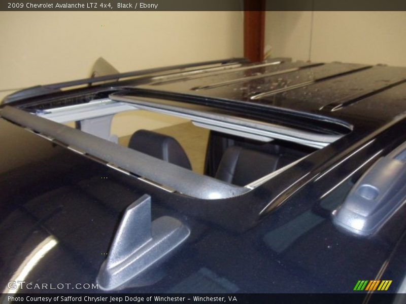 Black / Ebony 2009 Chevrolet Avalanche LTZ 4x4