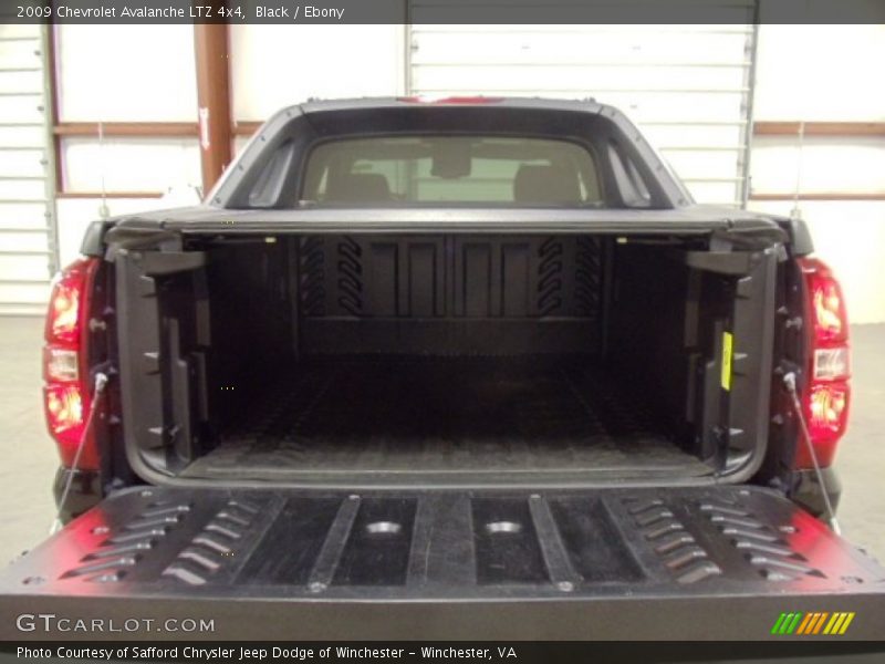 Black / Ebony 2009 Chevrolet Avalanche LTZ 4x4
