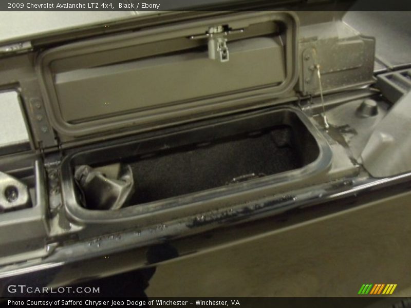 Black / Ebony 2009 Chevrolet Avalanche LTZ 4x4