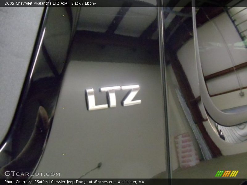 Black / Ebony 2009 Chevrolet Avalanche LTZ 4x4
