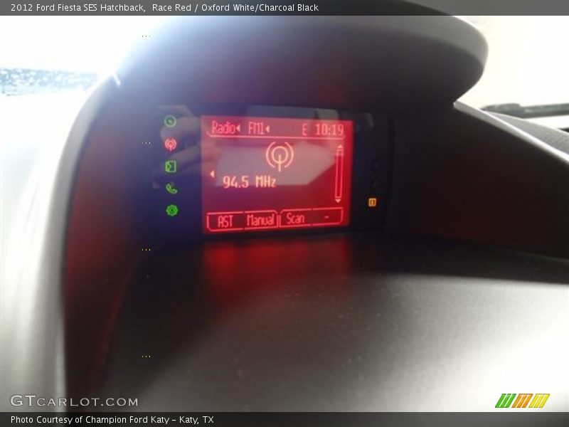 Race Red / Oxford White/Charcoal Black 2012 Ford Fiesta SES Hatchback