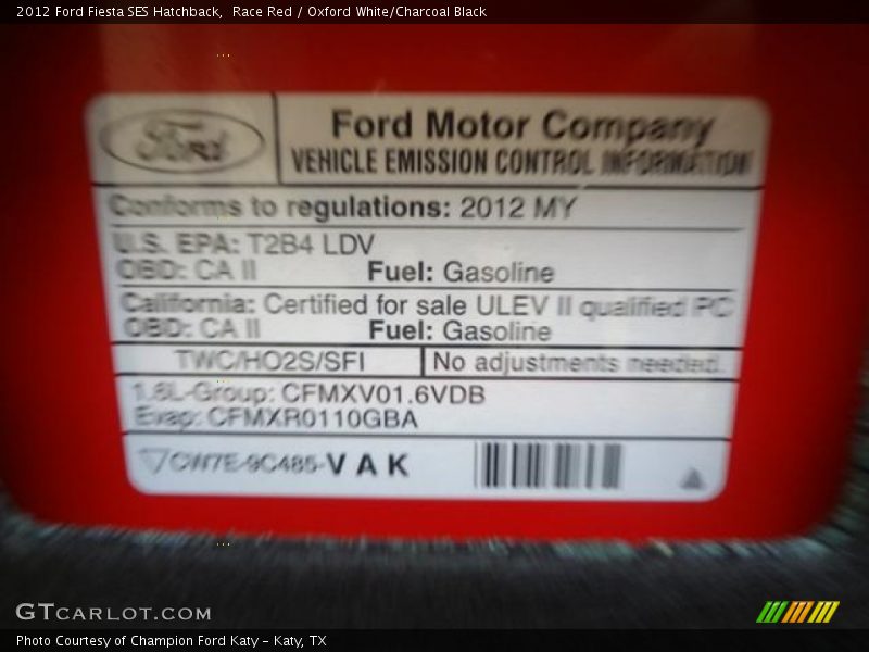 Race Red / Oxford White/Charcoal Black 2012 Ford Fiesta SES Hatchback