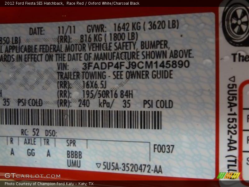 Race Red / Oxford White/Charcoal Black 2012 Ford Fiesta SES Hatchback