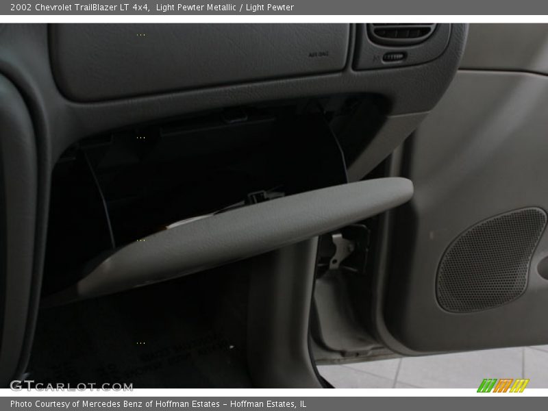Light Pewter Metallic / Light Pewter 2002 Chevrolet TrailBlazer LT 4x4
