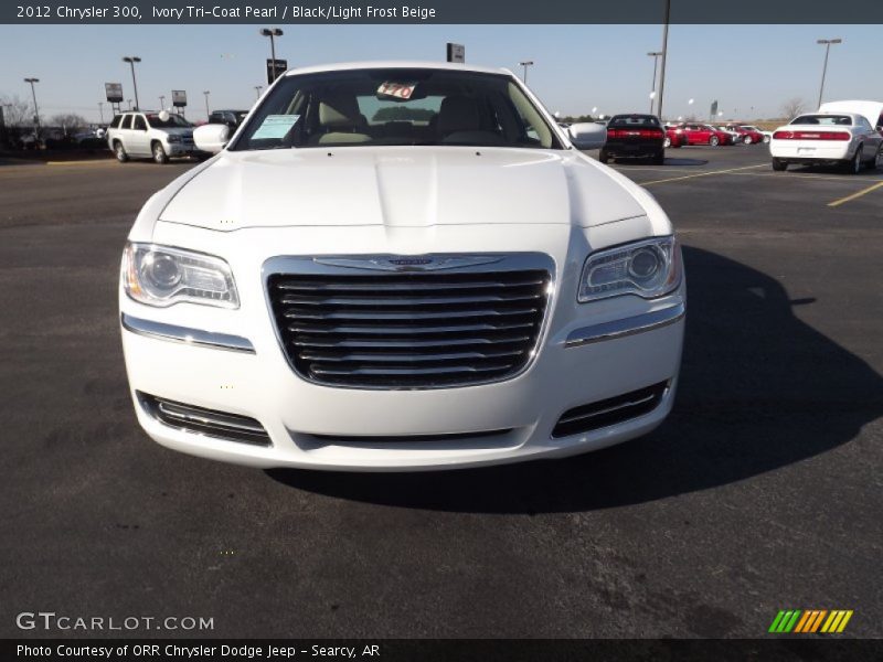 Ivory Tri-Coat Pearl / Black/Light Frost Beige 2012 Chrysler 300