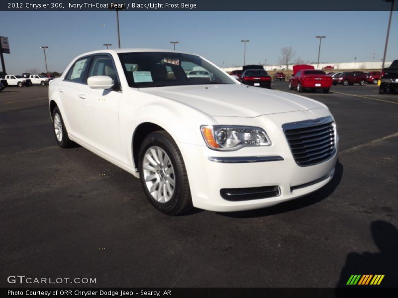 Ivory Tri-Coat Pearl / Black/Light Frost Beige 2012 Chrysler 300