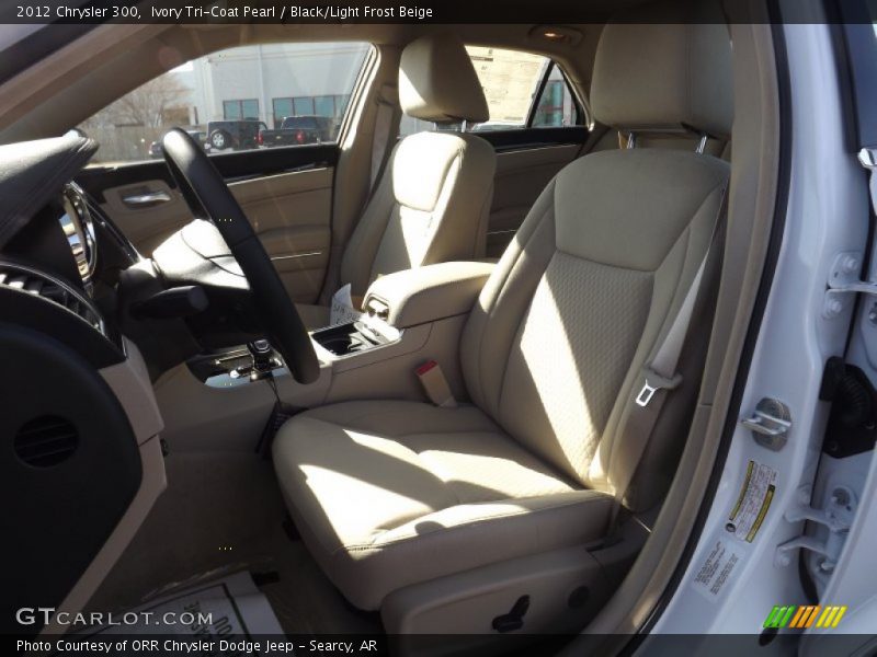Ivory Tri-Coat Pearl / Black/Light Frost Beige 2012 Chrysler 300