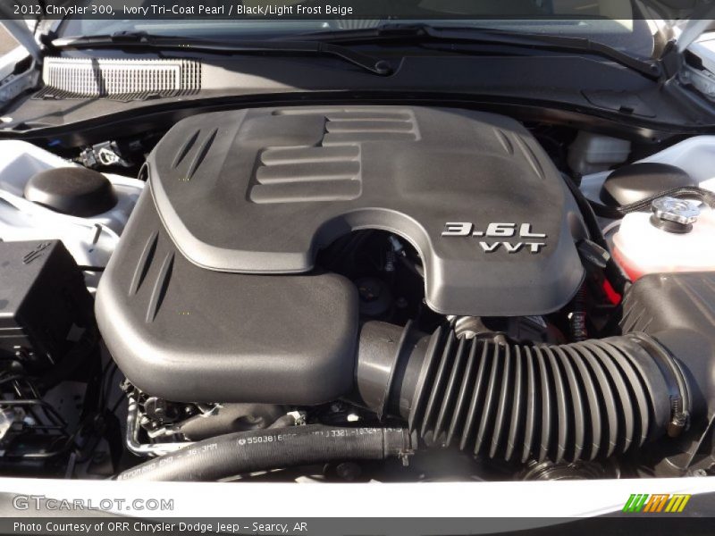 Ivory Tri-Coat Pearl / Black/Light Frost Beige 2012 Chrysler 300
