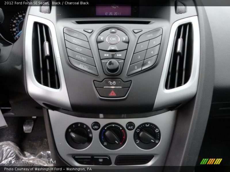 Black / Charcoal Black 2012 Ford Focus SE Sedan