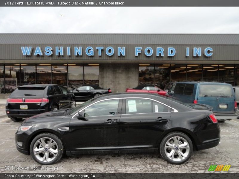 Tuxedo Black Metallic / Charcoal Black 2012 Ford Taurus SHO AWD