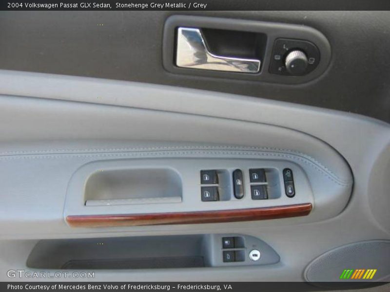 Stonehenge Grey Metallic / Grey 2004 Volkswagen Passat GLX Sedan