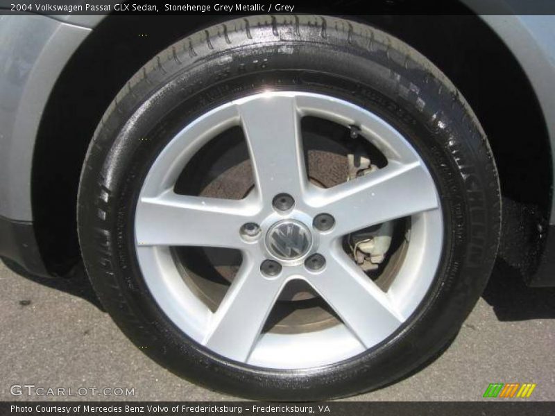 Stonehenge Grey Metallic / Grey 2004 Volkswagen Passat GLX Sedan
