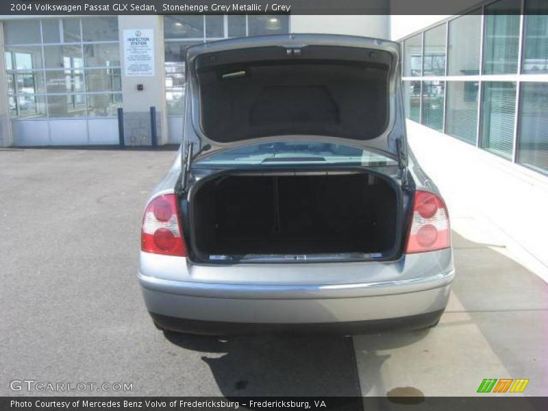 Stonehenge Grey Metallic / Grey 2004 Volkswagen Passat GLX Sedan