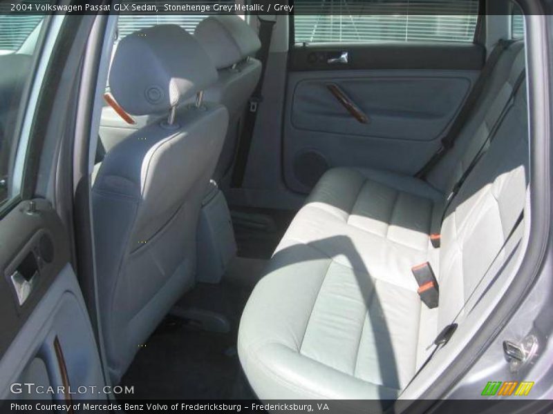 Stonehenge Grey Metallic / Grey 2004 Volkswagen Passat GLX Sedan