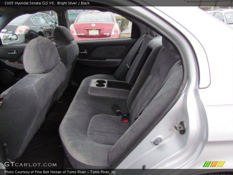 Bright Silver / Black 2005 Hyundai Sonata GLS V6