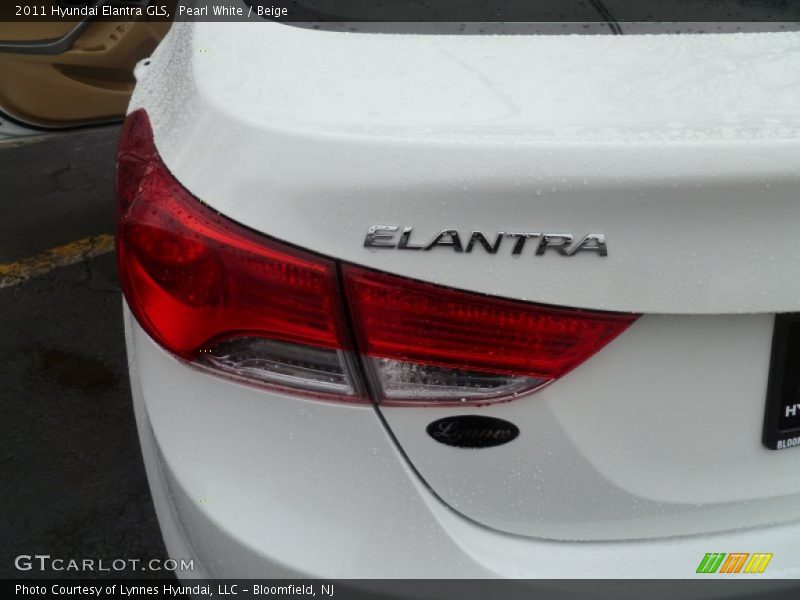 Pearl White / Beige 2011 Hyundai Elantra GLS