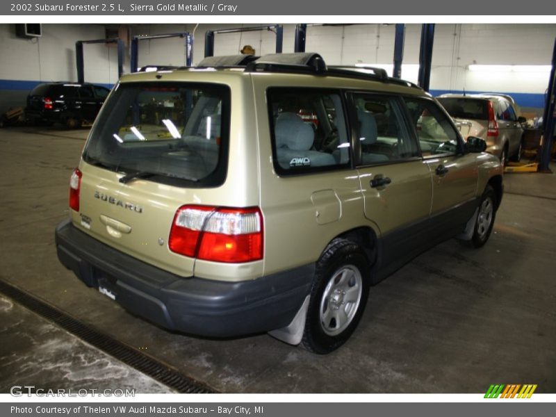 Sierra Gold Metallic / Gray 2002 Subaru Forester 2.5 L