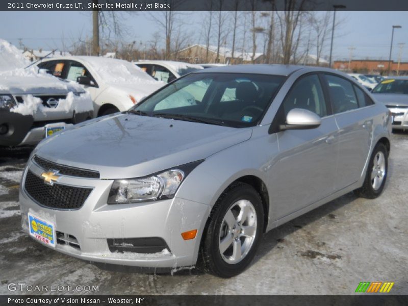 Silver Ice Metallic / Jet Black 2011 Chevrolet Cruze LT