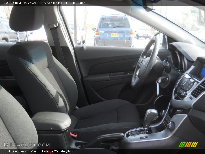 Silver Ice Metallic / Jet Black 2011 Chevrolet Cruze LT
